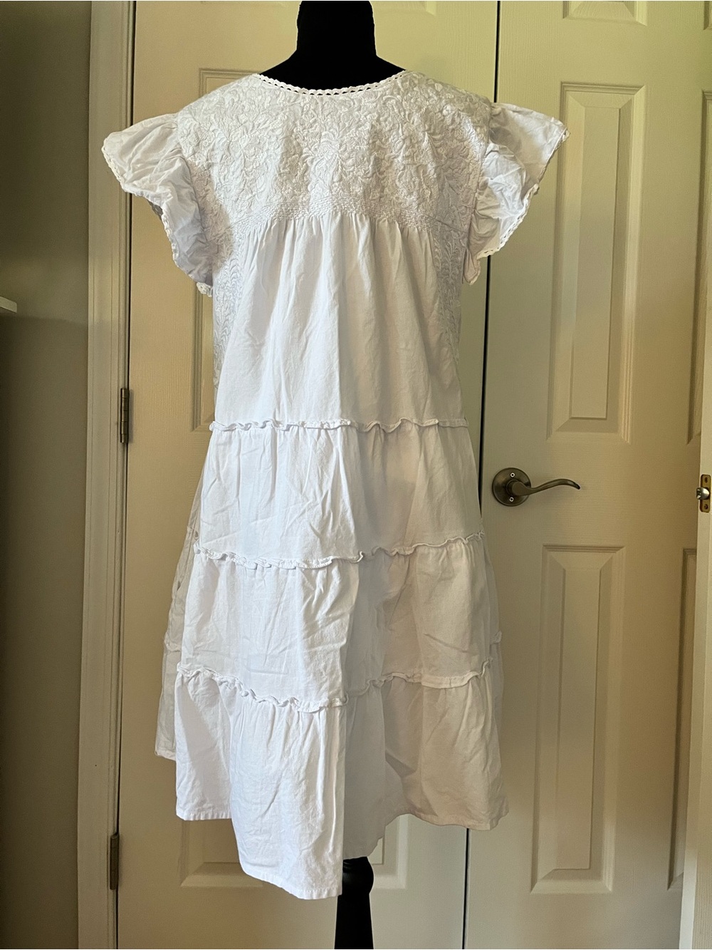 J.Marie White Embroidered Tiered Cotton Dress | Sz S EUC - Picture 7 of 10